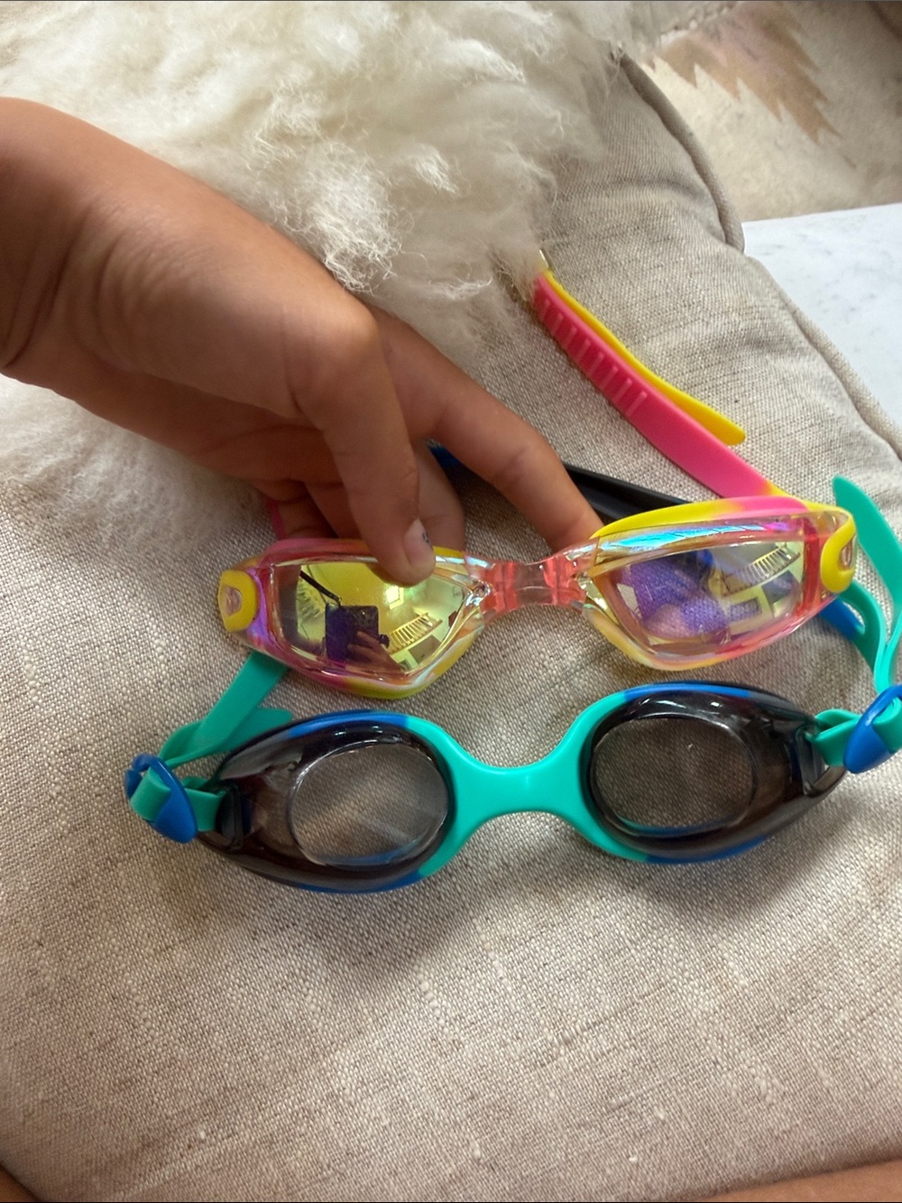 Kids Colorful Swim Goggles in Pink and Teal - Kid-Friendly Fit
